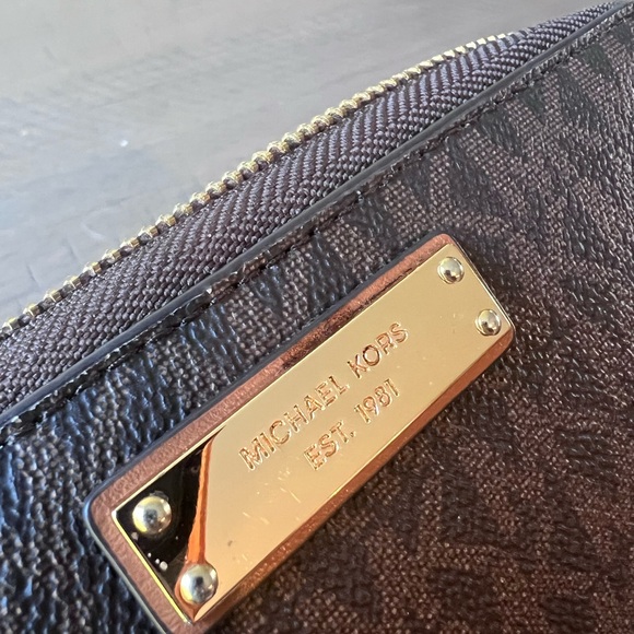 Michael Kors wristlet wallet. - Picture 3 of 3